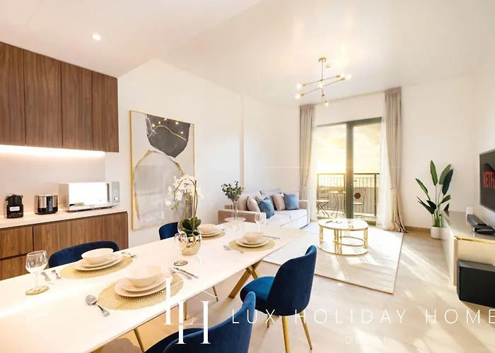 Lux - The La Mer Sea View Suite 3