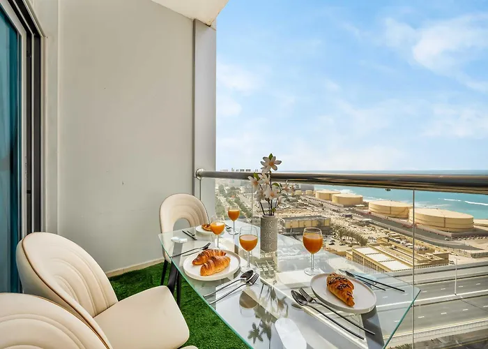 Luxurious 2Br Stay Marina View