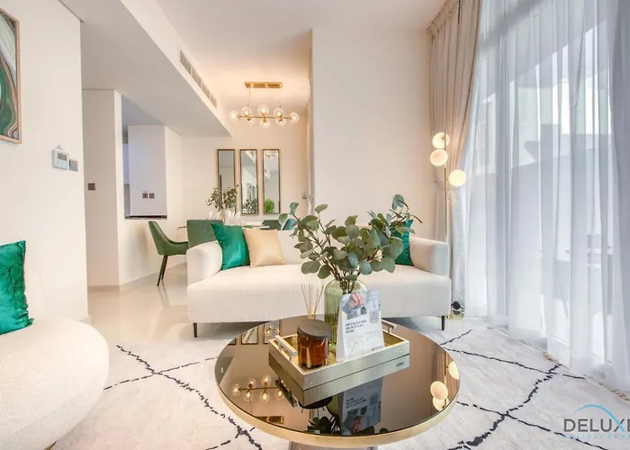 Restful 3Br Townhouse At Damac Hills 2 Dubailand By Deluxe Holiday Homes