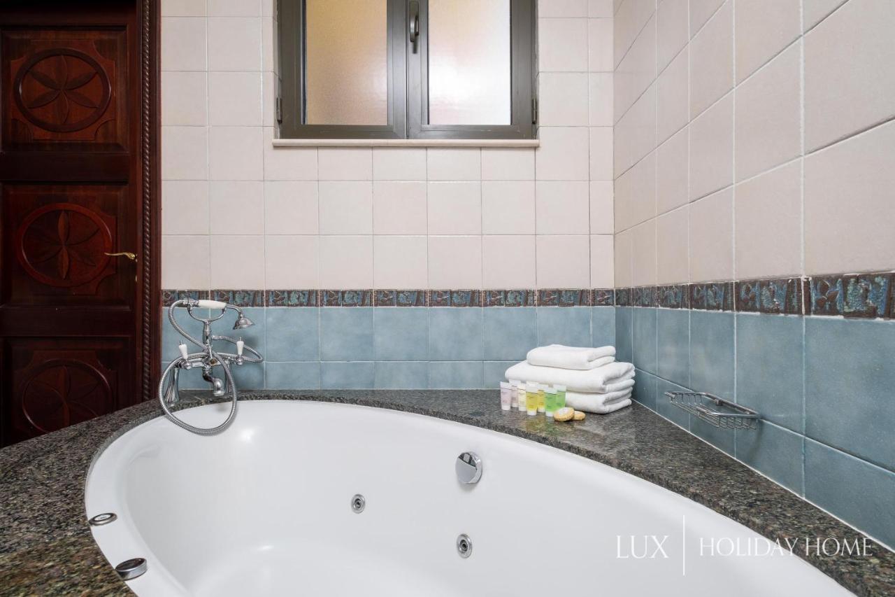 Lux - The Savoy Palm Dubai
