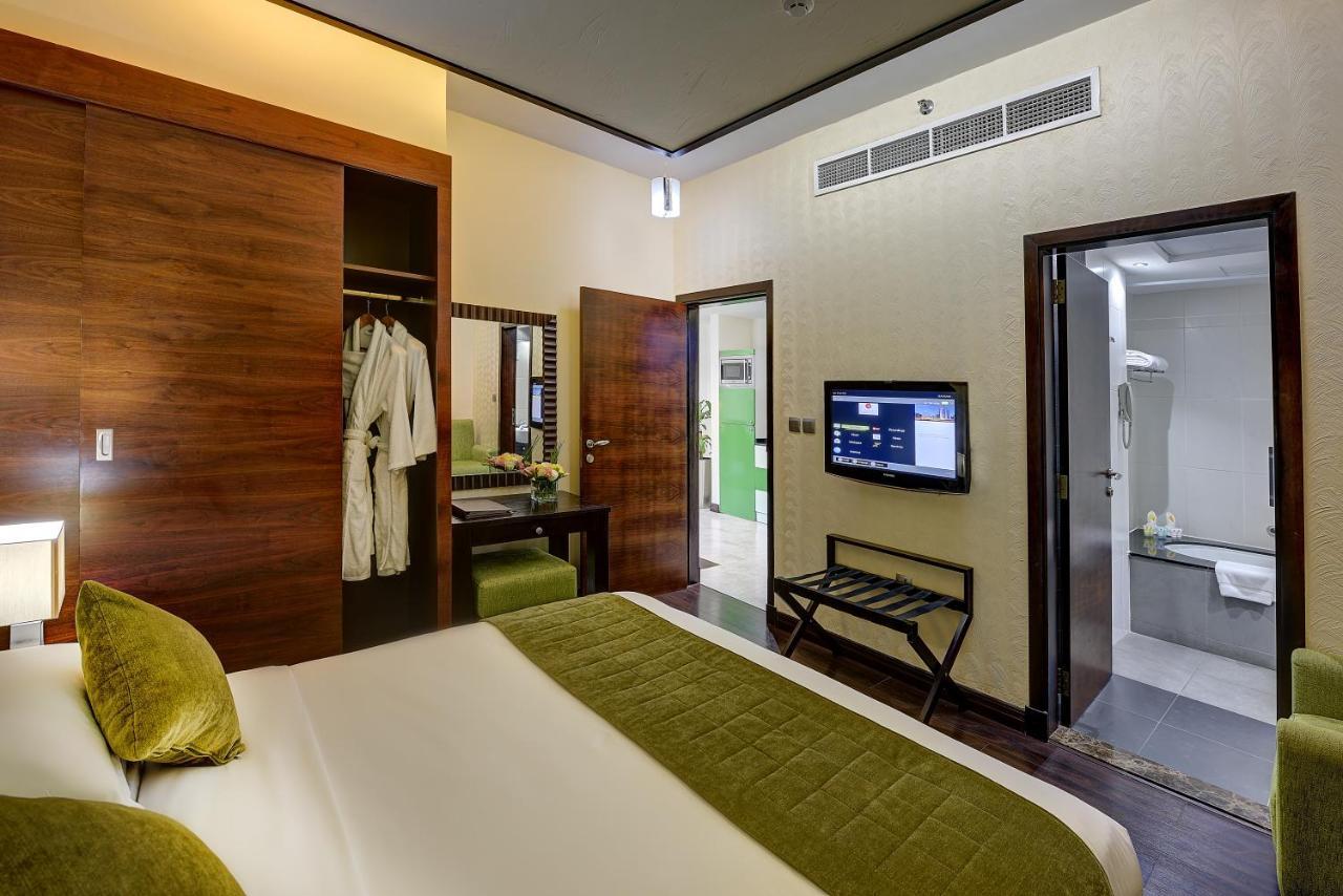 Marina View Deluxe Aparthotel