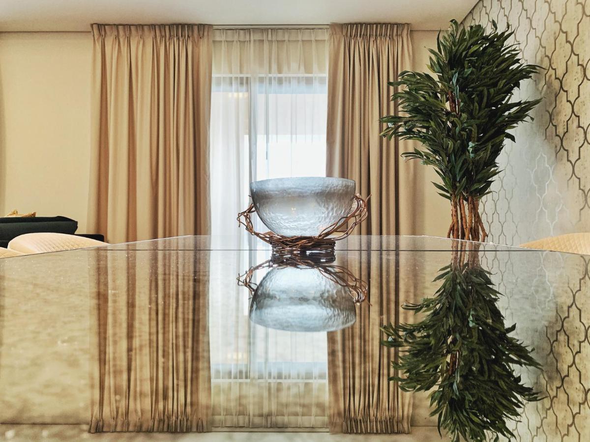 Luxury At Balqis Apartment