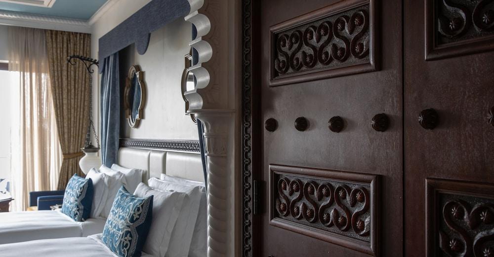 Resort Jumeirah Al Qasr 5*