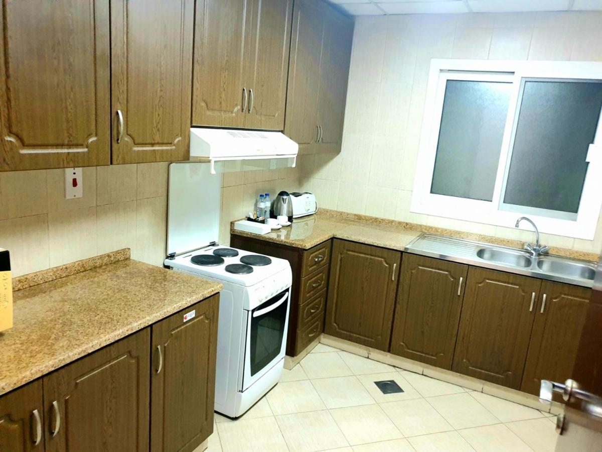 Fortune Classic Apartment, Airport ,near Dafza Metro Station 4* Dubai