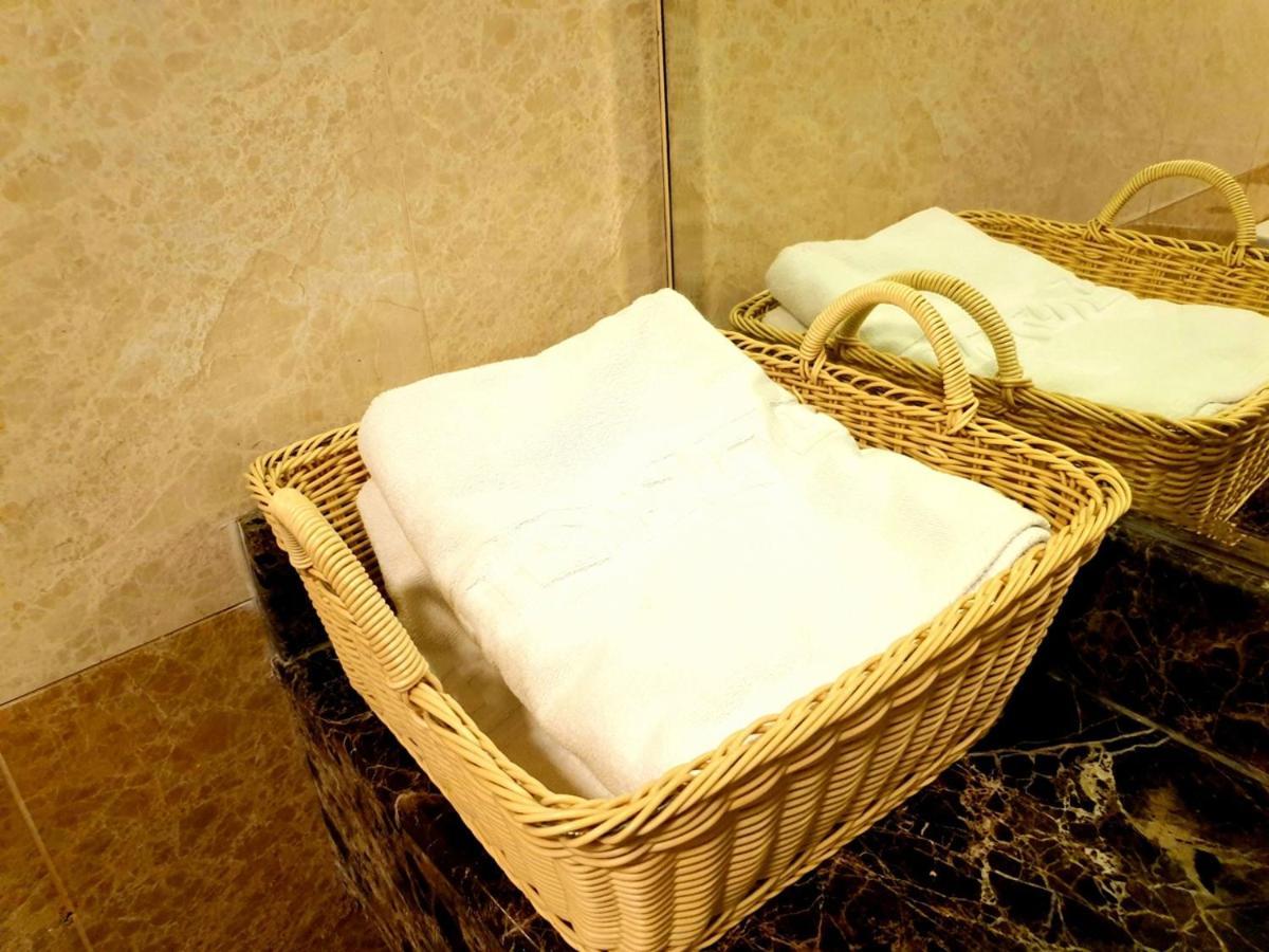 Fortune Classic Apartment, Airport ,near Dafza Metro Station Aparthotel Dubai