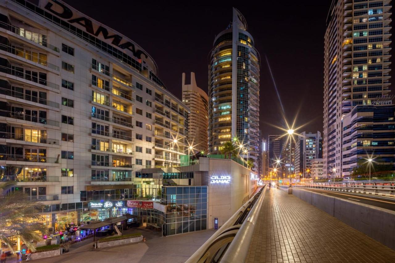 Frank Porter - Damac Waves Apartment *