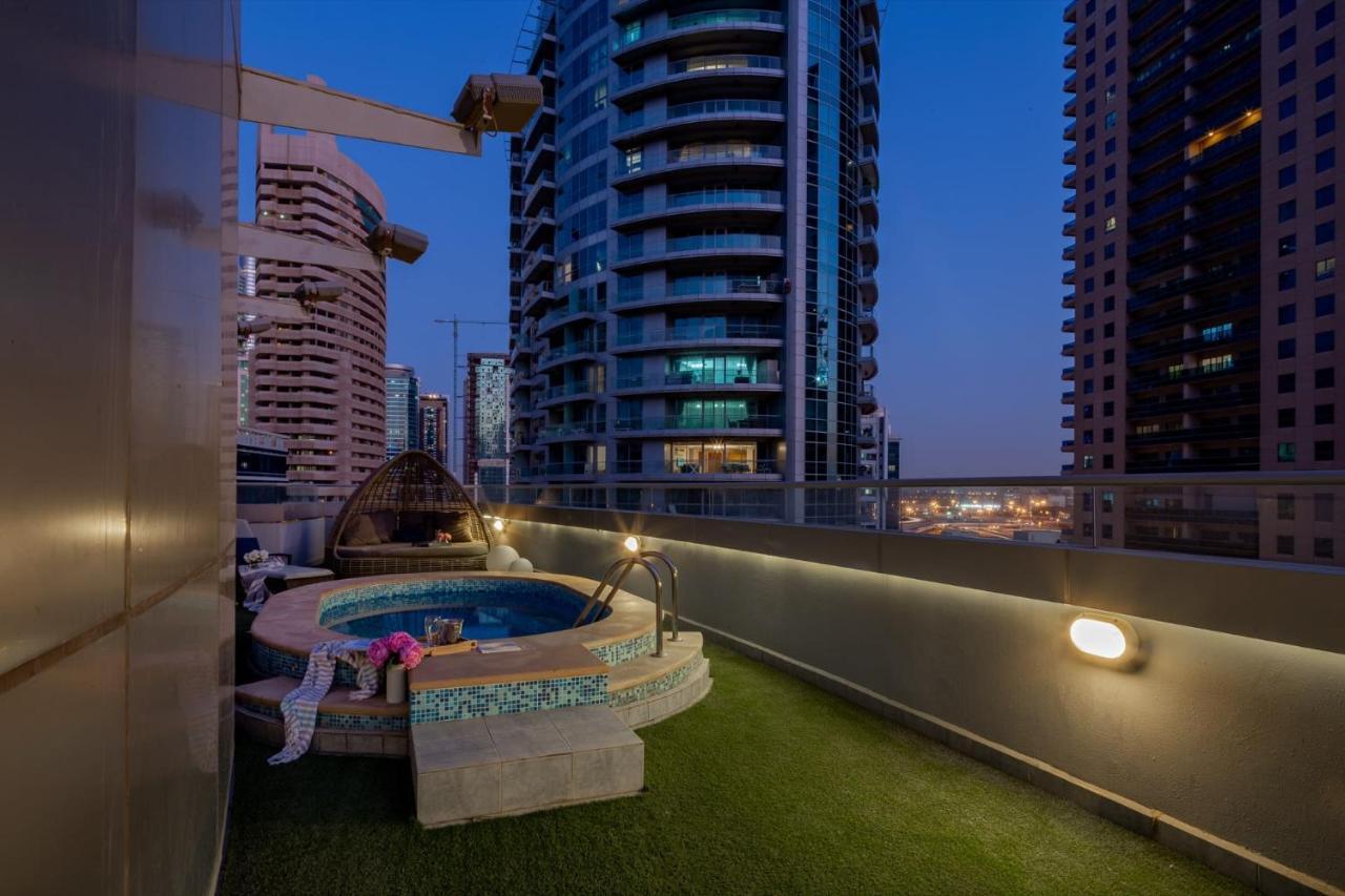 Frank Porter - Damac Waves