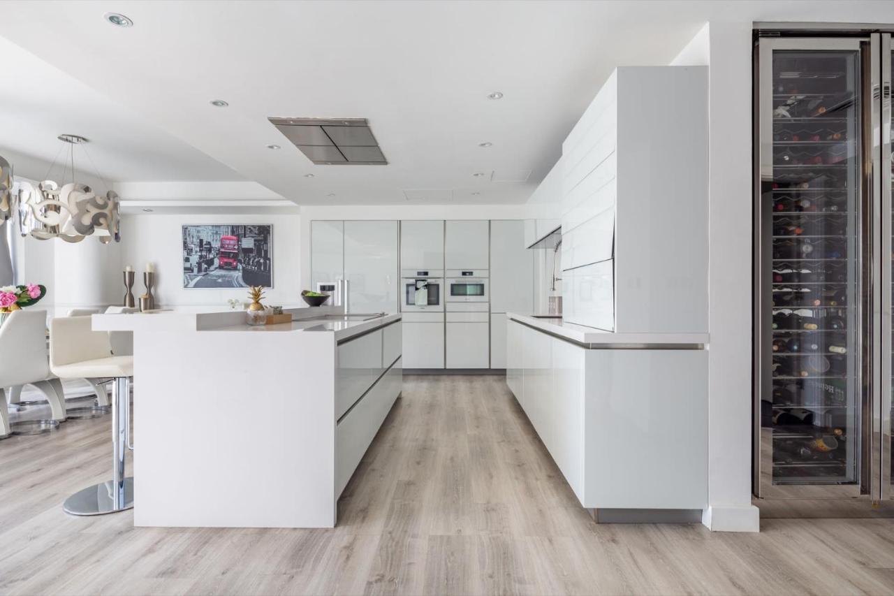 Apartment Frank Porter - Damac Waves