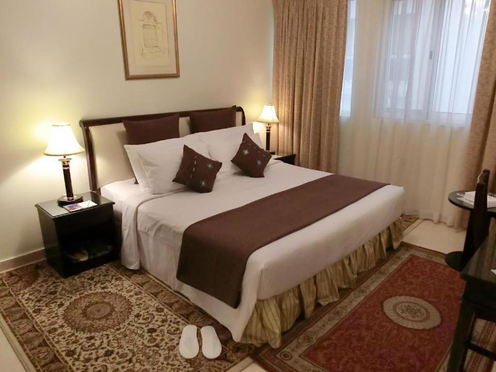Apartment Al Muraqabath Dubai