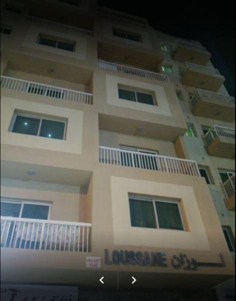 Private Partitioned Nr Mall Of Emirates * Dubai