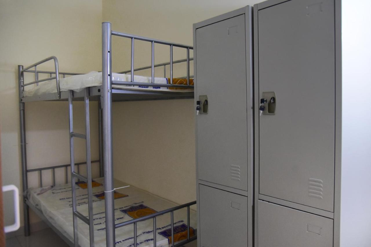 Private Partitioned Nr Mall Of Emirates Hostel *