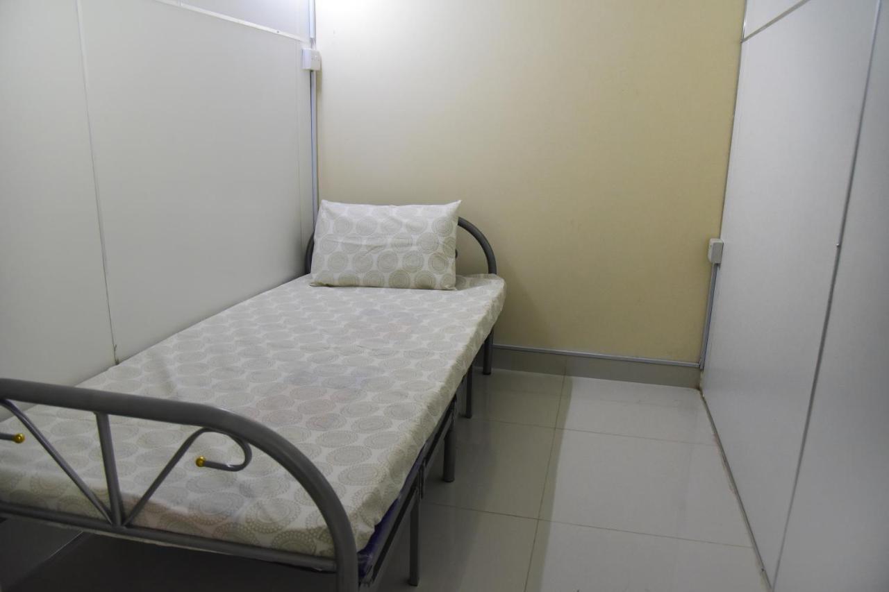 Hostel Private Partitioned Nr Mall Of Emirates *