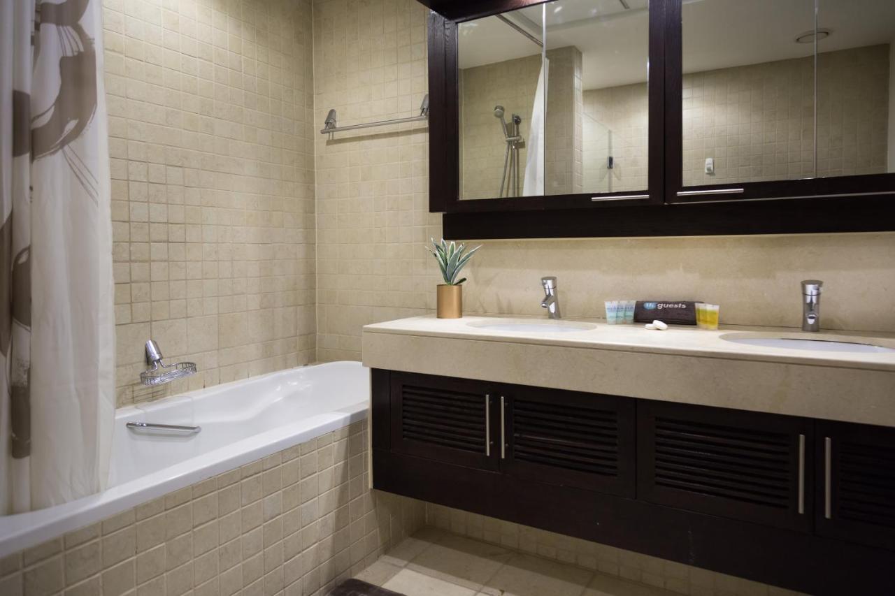 Higuests - Charming Apt With Terrace Facing Burj Khalifa Dubai