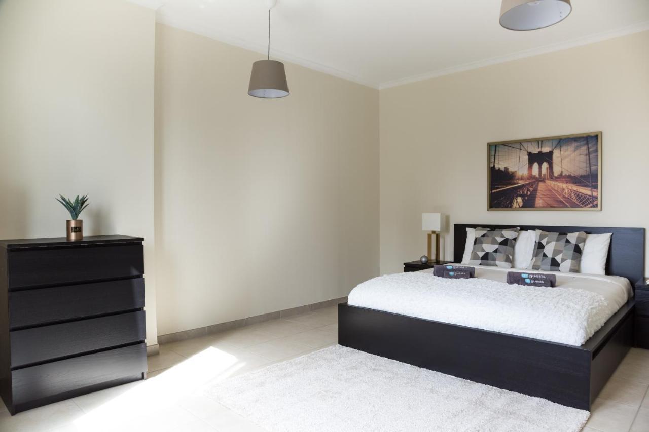 Higuests - Charming Apt With Terrace Facing Burj Khalifa Apartment Dubai