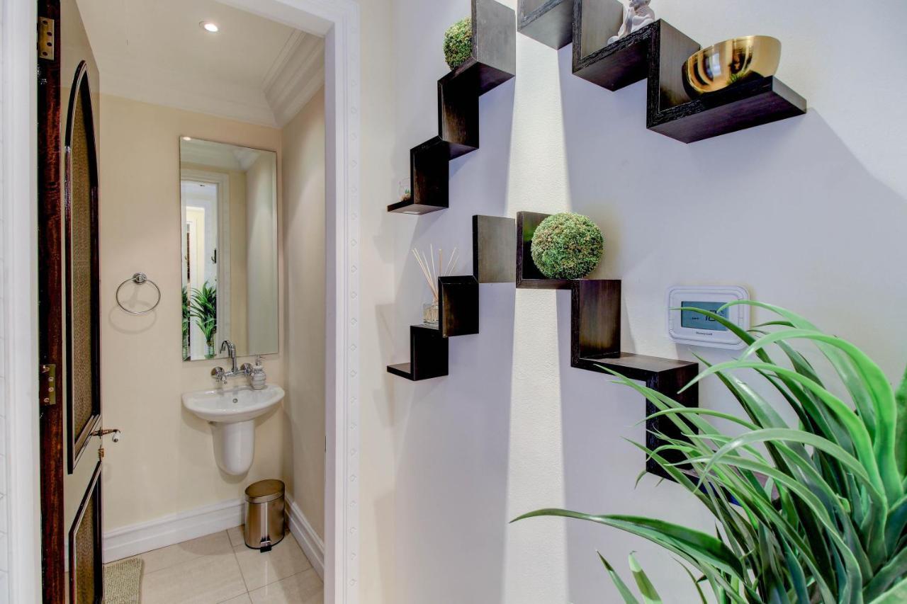 Durrani Homes - Souk Al Bahar 2br Besides Burj Khalifa & Mall