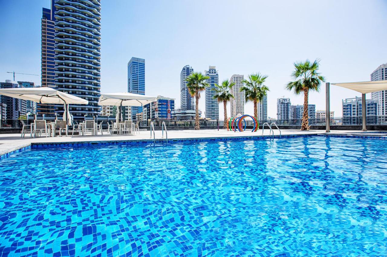 Apartment 5 Star Sparkle Tower By Swarovski, Marina *