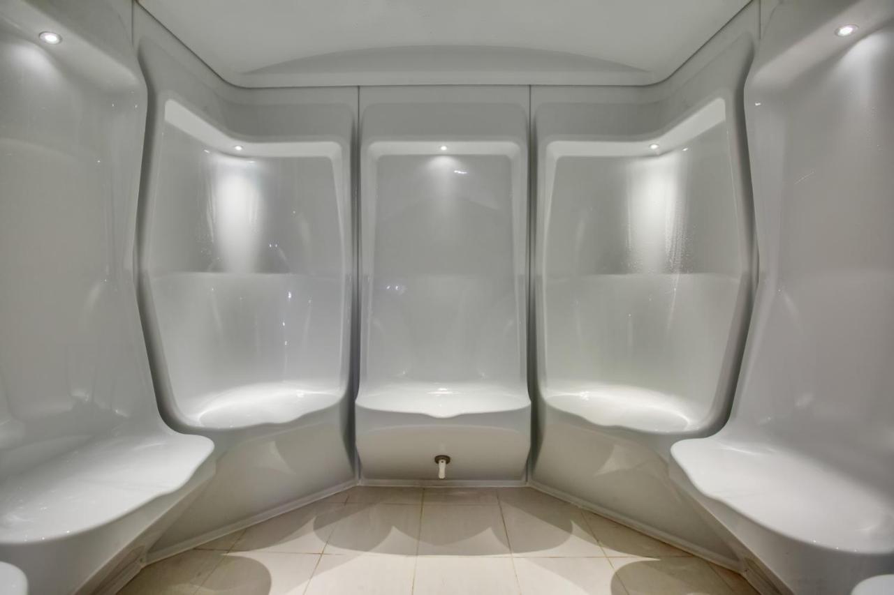 5 Star Sparkle Tower By Swarovski, Marina Apartment