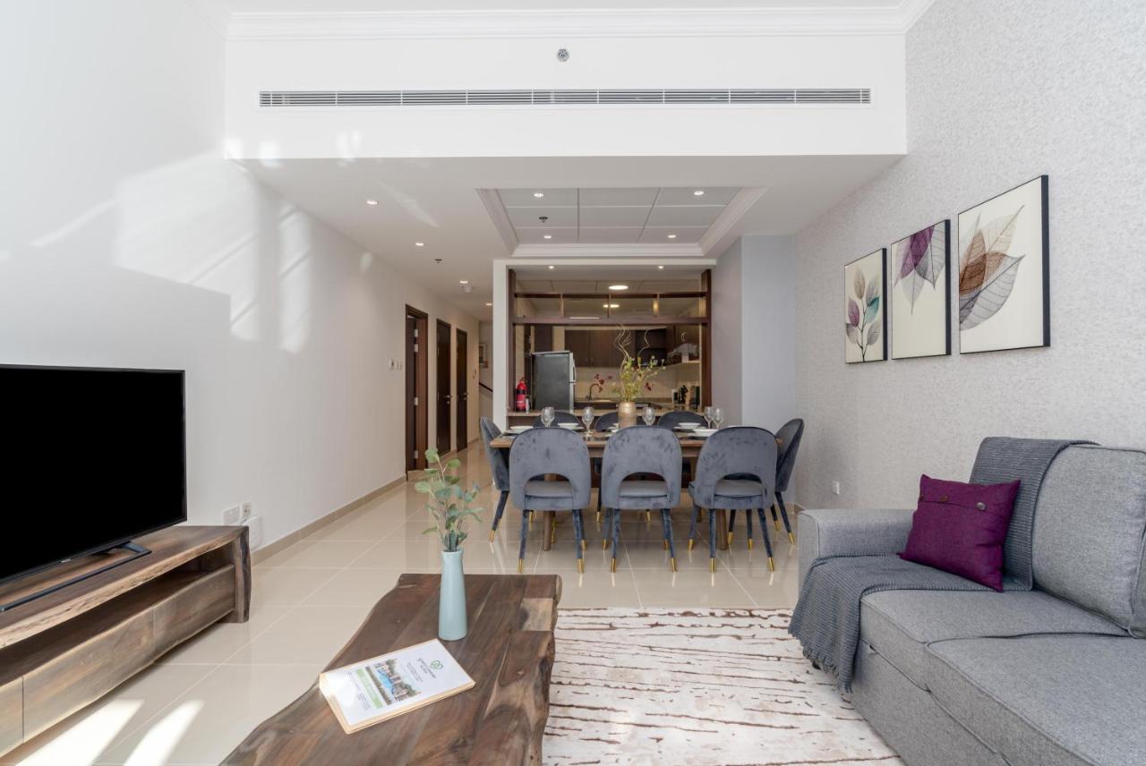 Apartment Globalstay At Palm Jumeirah Beachfront Paradise With Pool And Gym Dubai