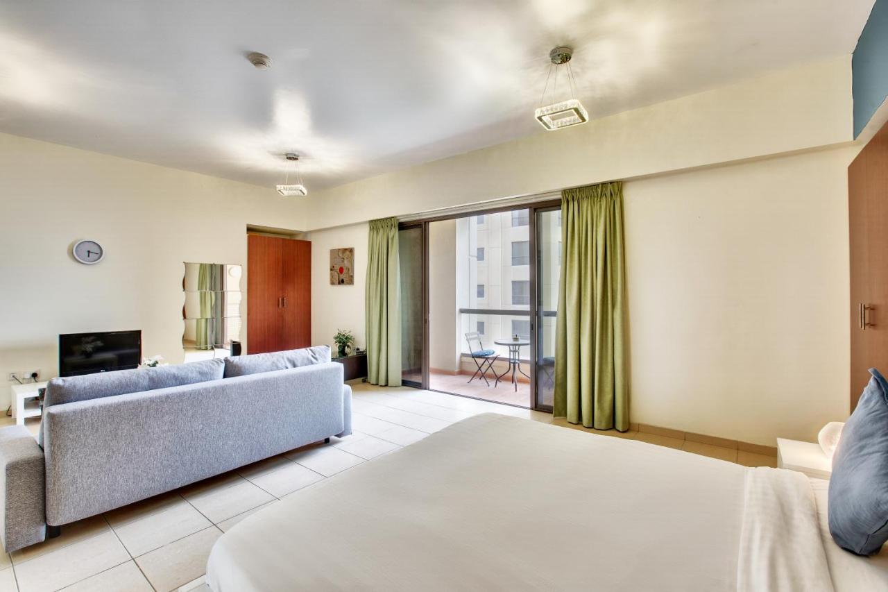 Apartment Spacious Sea View At The Jbr Dubai