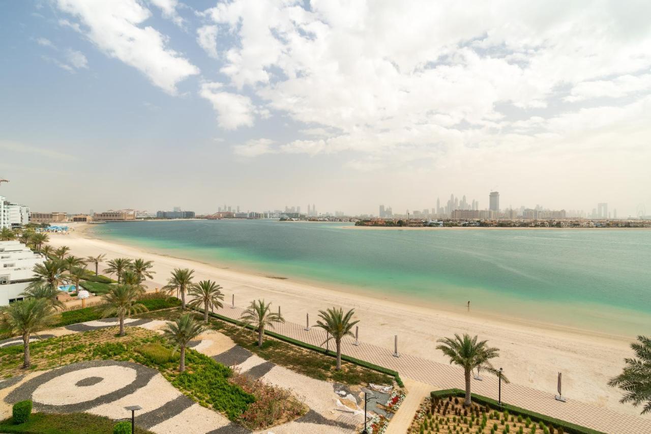Globalstay At Palm Jumeirah Beachfront Paradise With Pool And Gym Apartment *