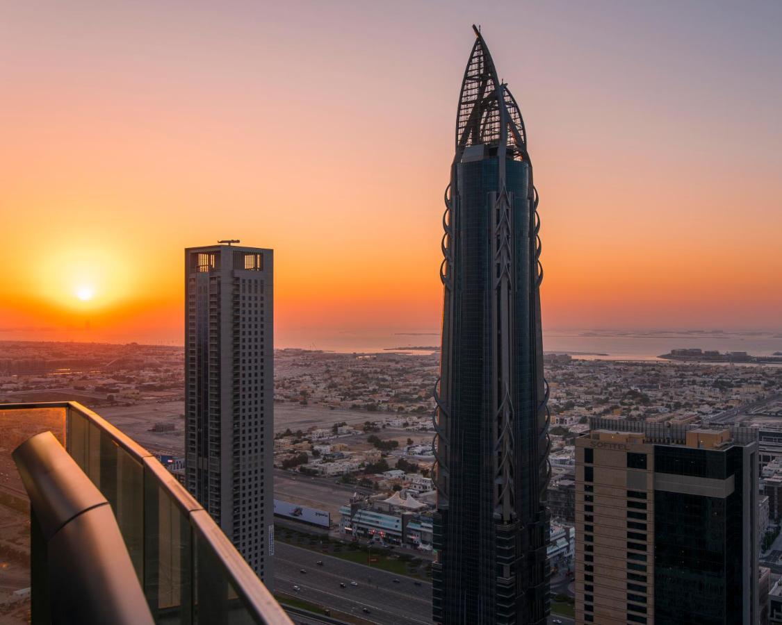 First Class 2br With Full Skyline & Sea View Apartment