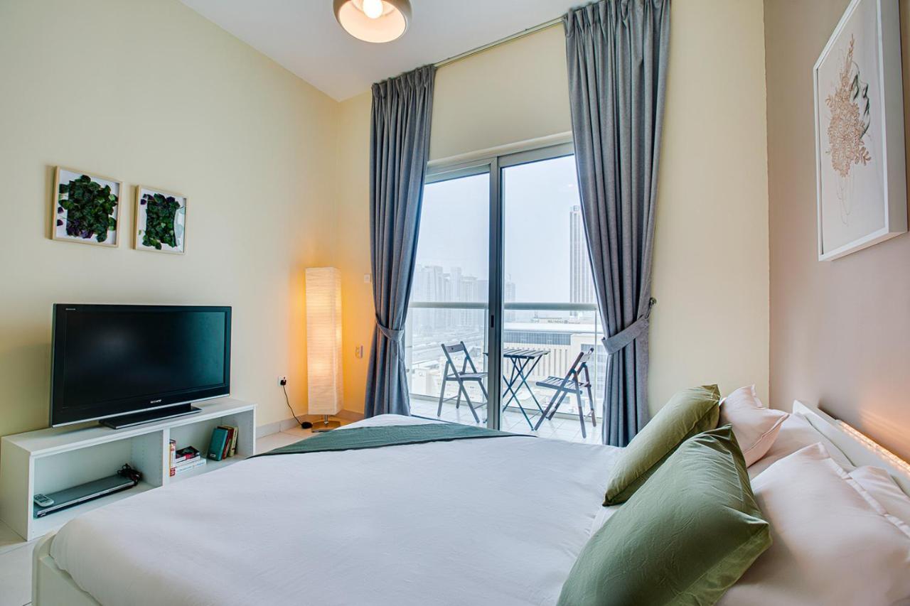 Splendid In Marina View Towers Apartment *