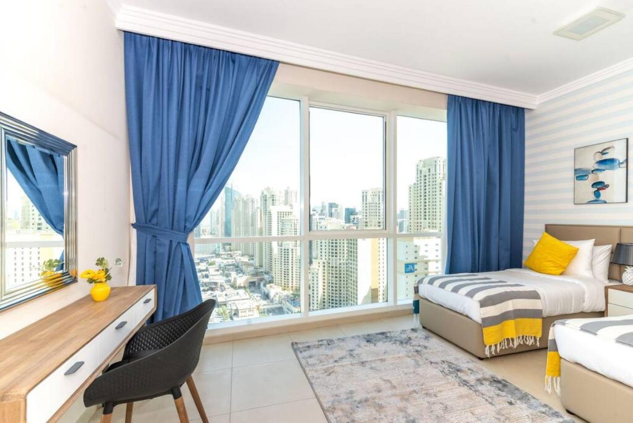 Apartment Key View - Al Bateen Residences Dubai