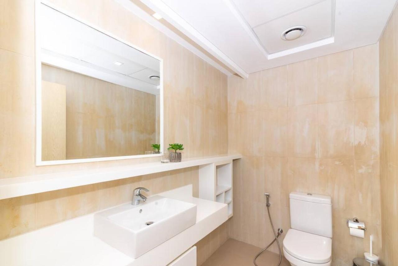 Apartment Key View - Al Bateen Residences Dubai