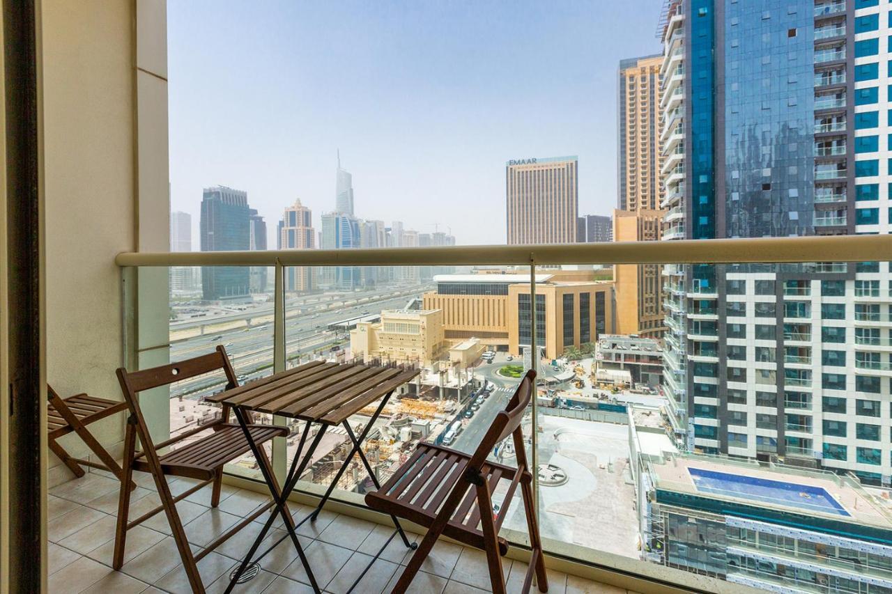 Splendid In Marina View Towers