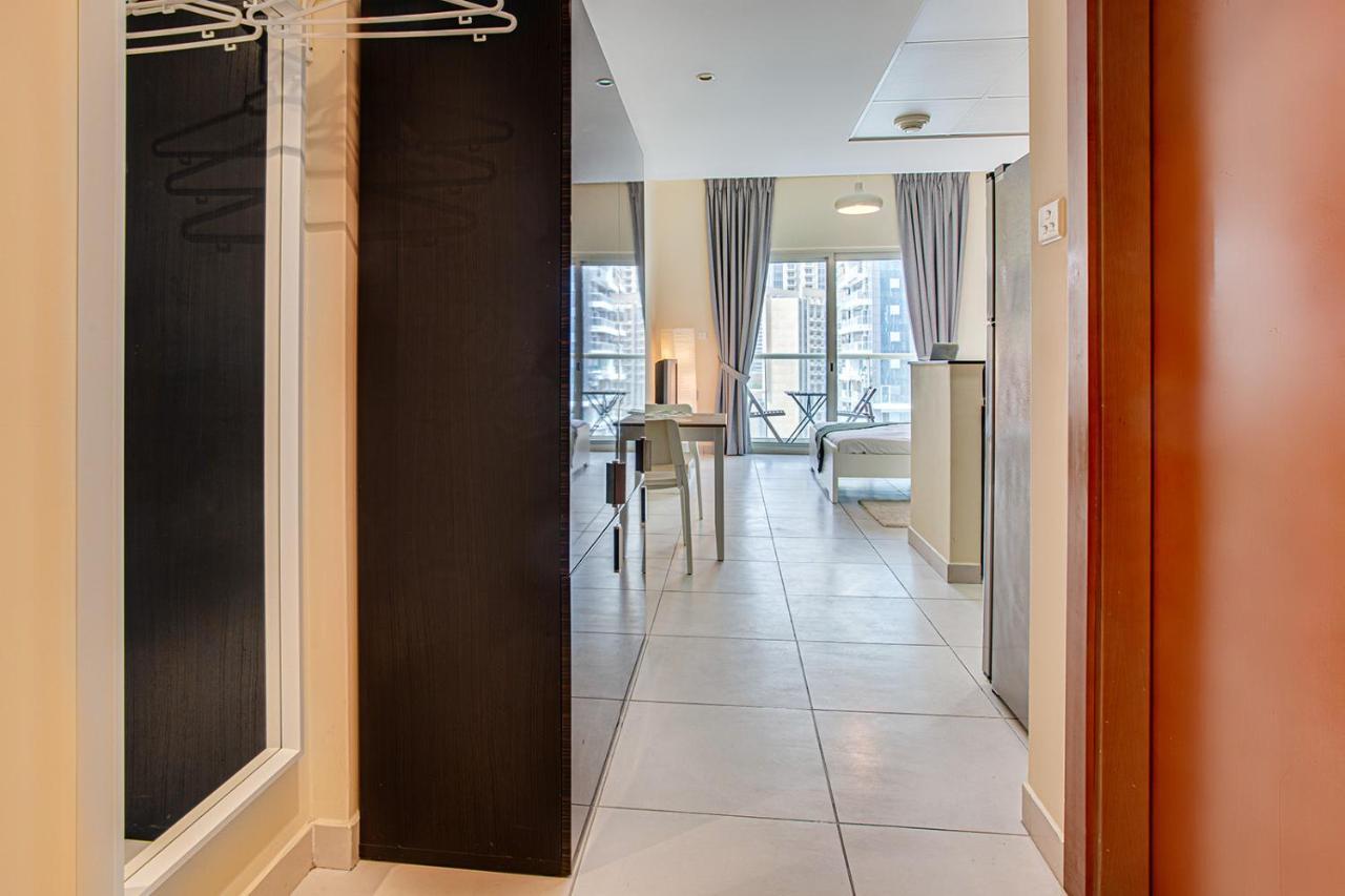 Splendid In Marina View Towers Dubai