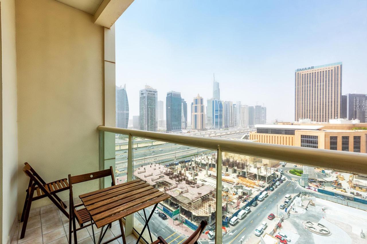 Splendid In Marina View Towers Apartment Dubai