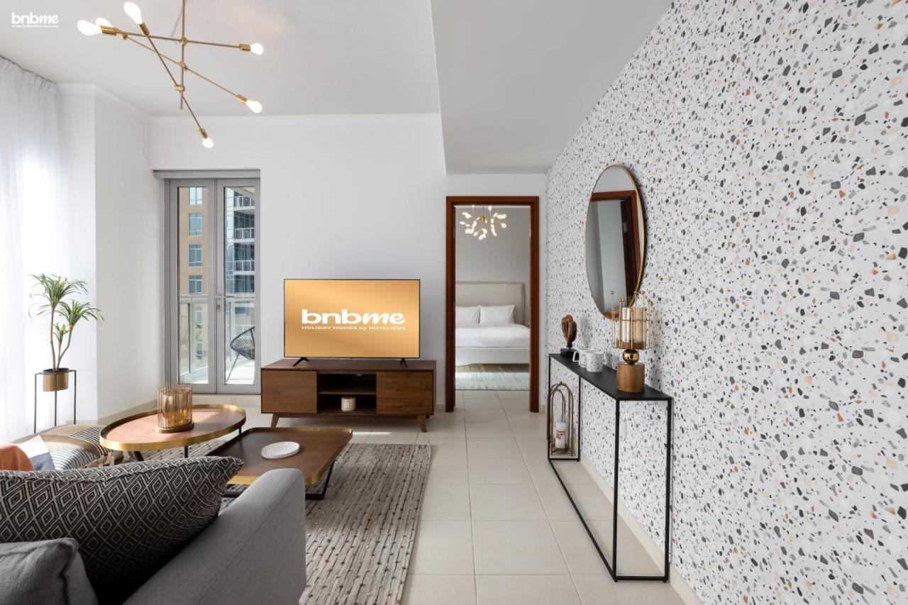 Fountains - Burj Khalifa - Luxury Interiors - 1304 Apartment
