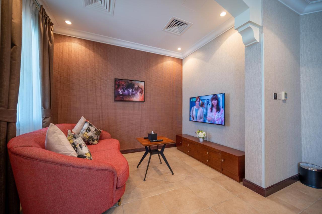 The S Holiday Homes - Luxurious 5 Bedrooms At Palm Jumeirah With Private Swimming Pool And Private Beach Access Villa