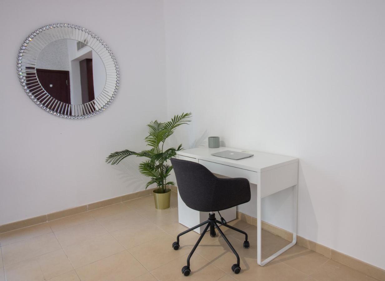 Apartment Premium 3br! Partial Sea-view - Amwaj Dubai