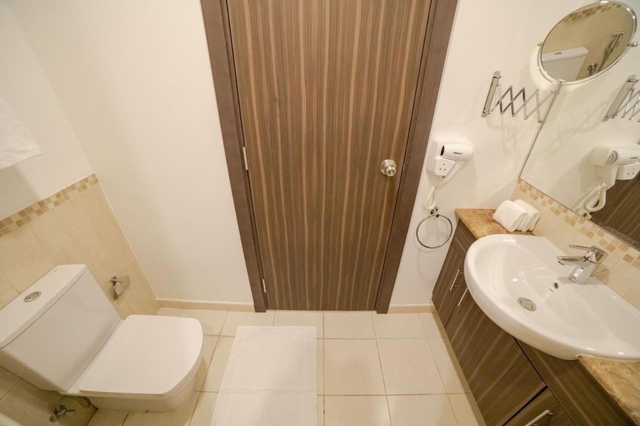 Fantastay Windsor Residence Luxury Studio W Balcony, Pool, Gym, Wifi, Sauna Apartment Dubai