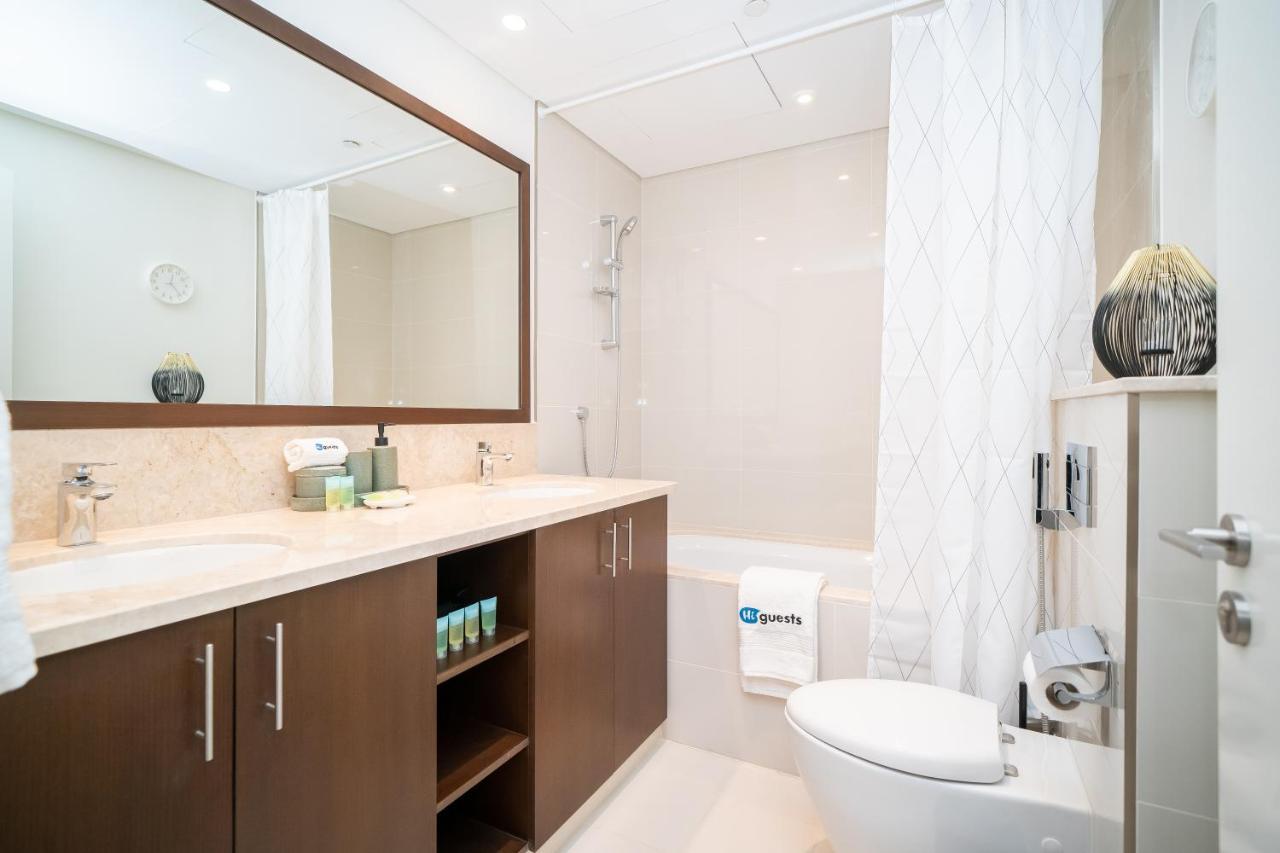 Higuests - Chic With Balcony And Pool Near Burj Khalifa Dubai