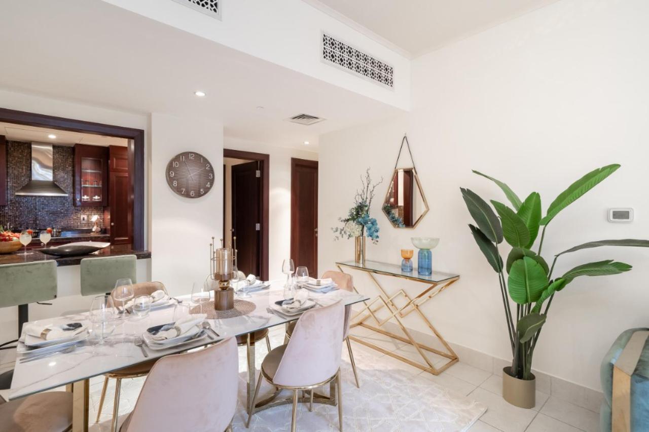 Durrani Homes - Glam Living Besides Mall- 2br With Study Third Converted Apartment Dubai
