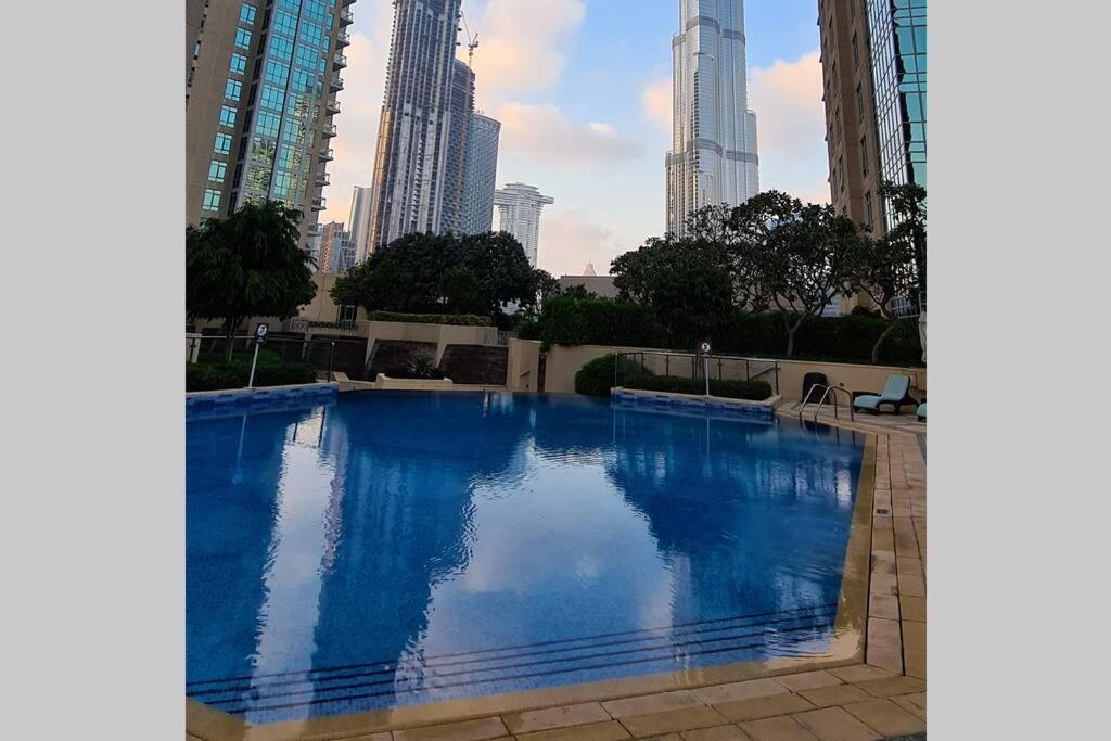 Apartment First Class 3br With Full Burj Khalifa View Dubai