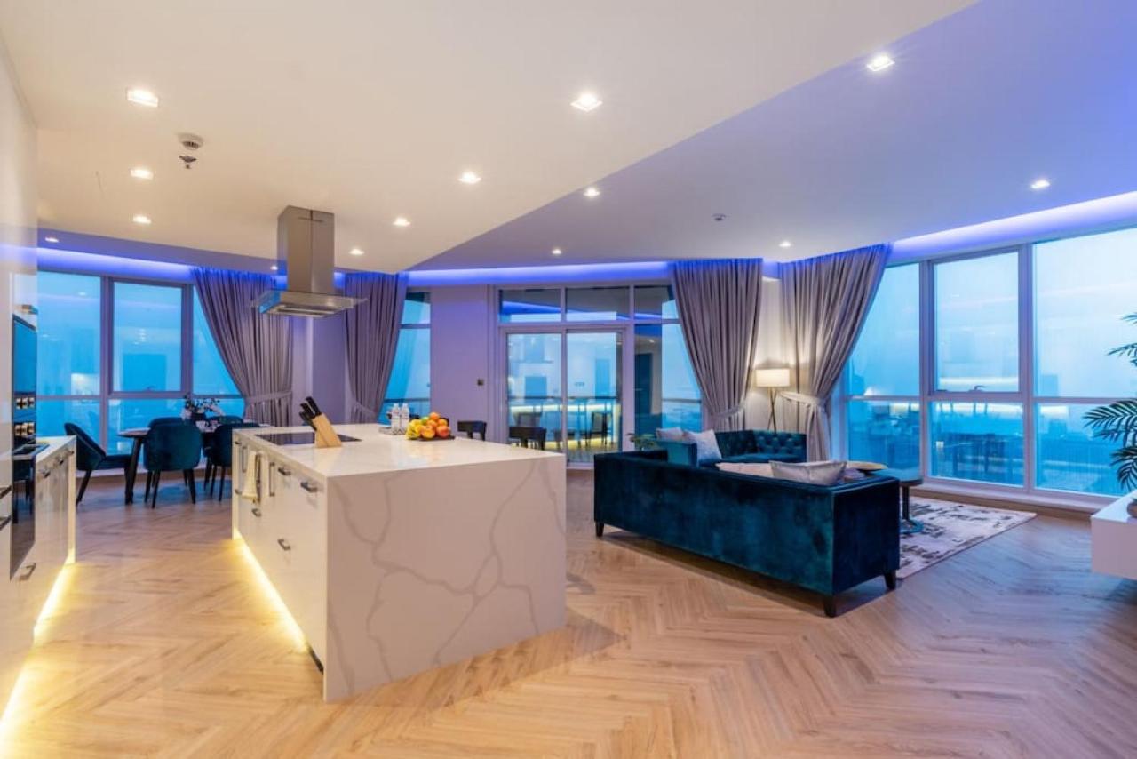 Apartment Key View - Torch Tower *