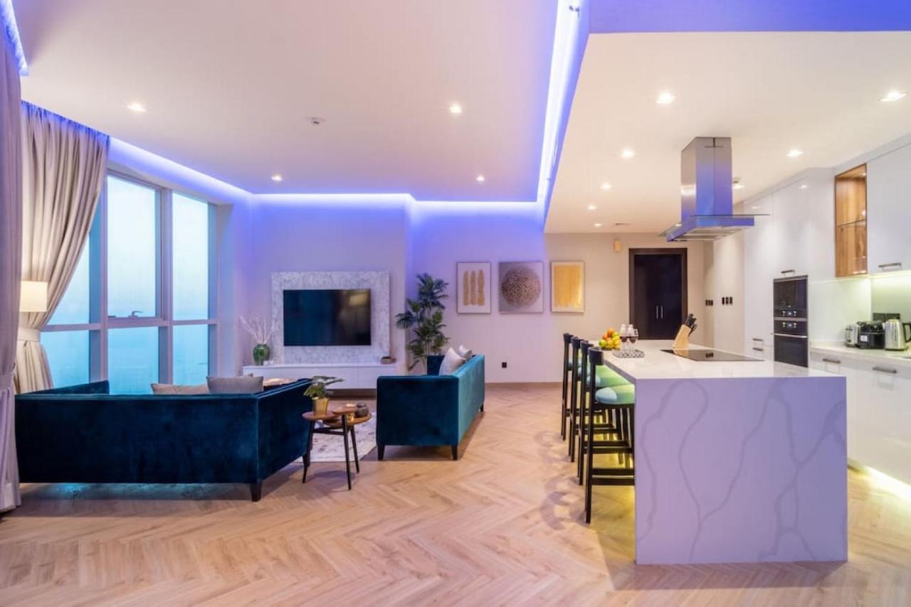 Key View - Torch Tower Apartment