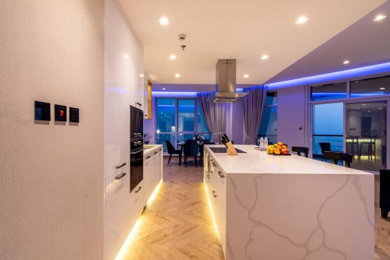 Apartment Key View - Torch Tower *