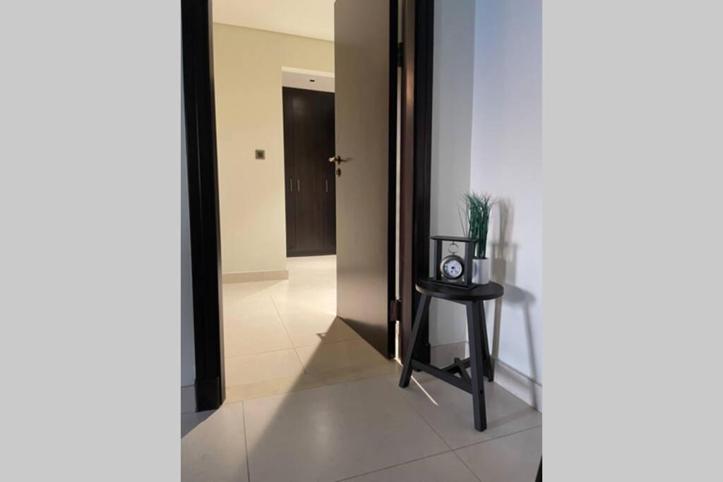 Balqis Residense Palm Jumeirah,pool, Beach, Floor, Full Sea View, Restaurants *