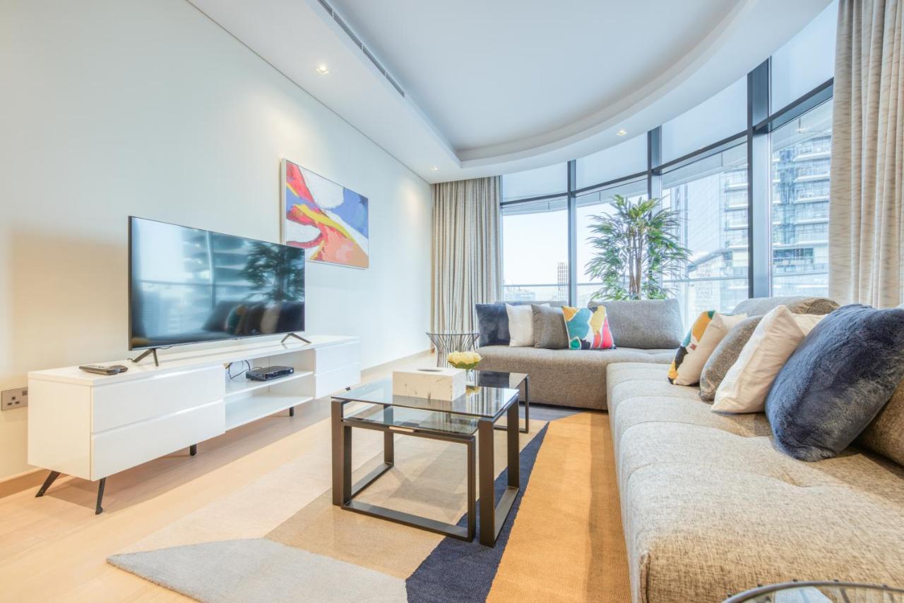 Rh- Upscale Living In The Heart Of The City, 02br, Near Mall