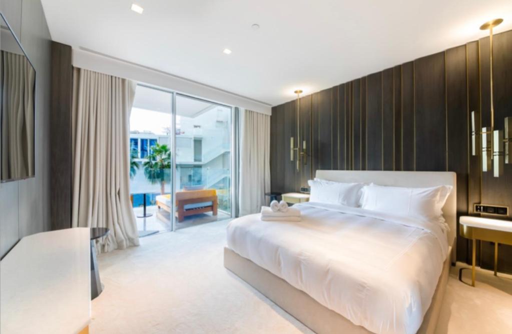Five Palm Residences - 2br Fully Furnished Apartment *