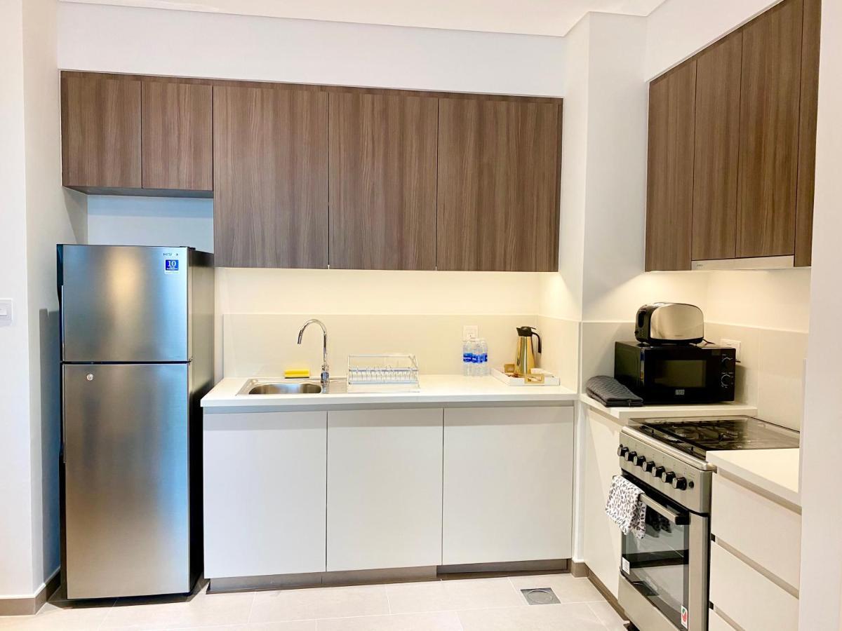 Apartment Marco Polo - Lofty Apt With Balcony Near Hills Mall
