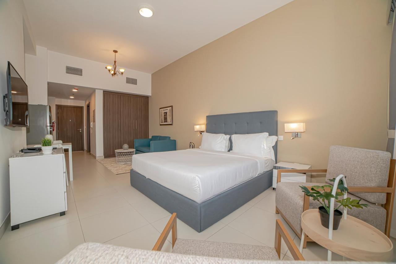 Fantastay Windsor Residence Studio W Pool, Gym, Wifi, Sauna