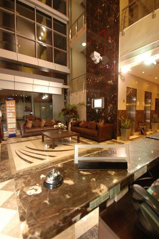Mena Albarsha At The Mall 3* Dubai