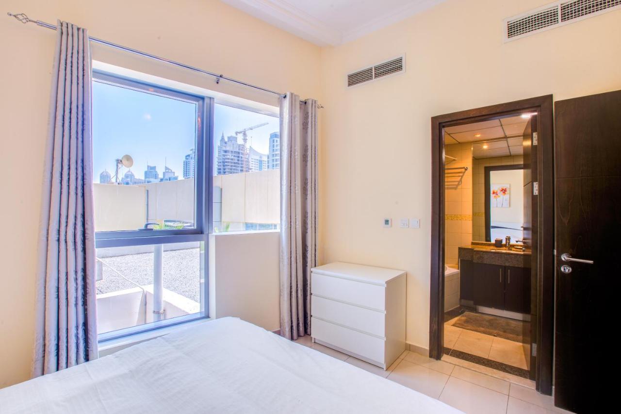 Bay With Awesome Marina View Apartment *