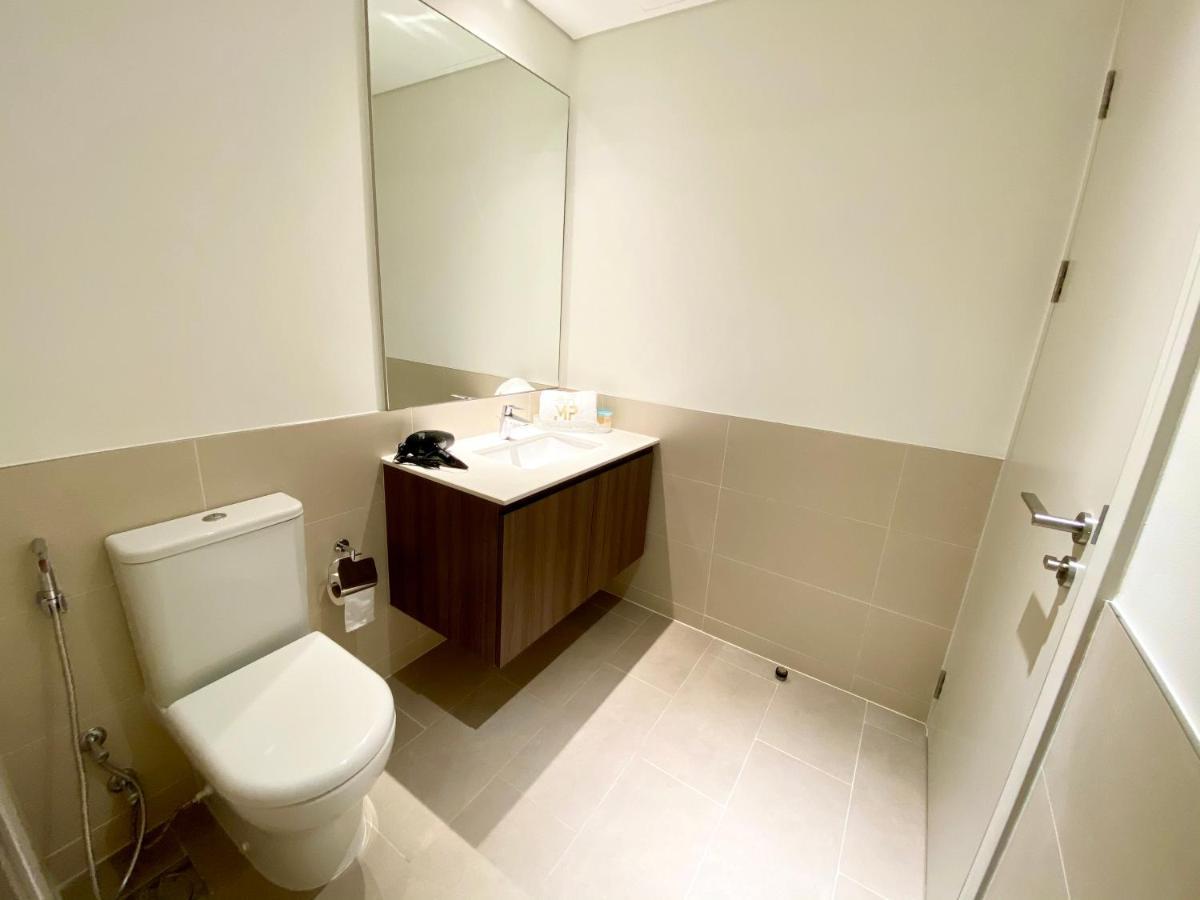 Apartment Marco Polo - Lofty Apt With Balcony Near Hills Mall
