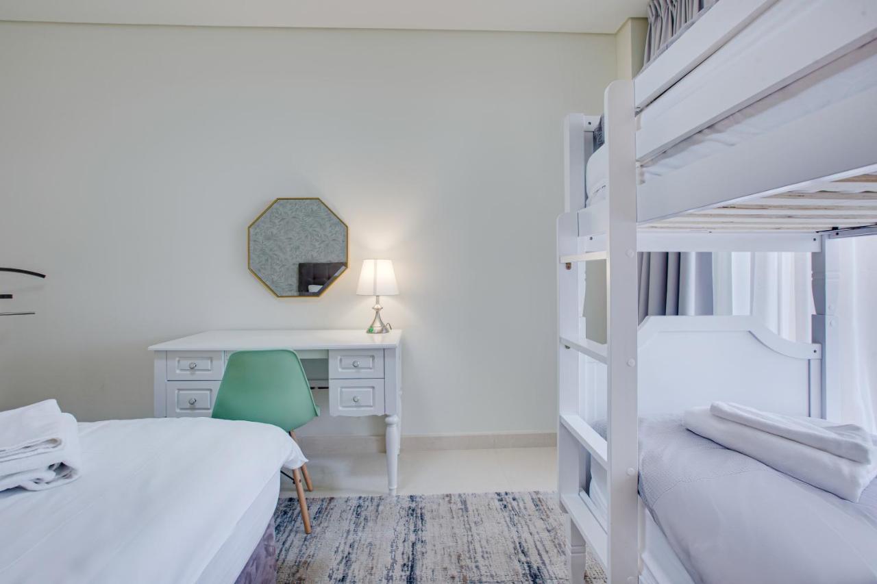 Luxury At Balqis Apartment *